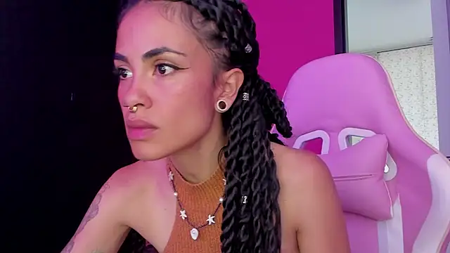 Snapshot of Juanadearco5 chatting on January 2025 06:56:01 PM Juanadearco5 online show from January 2025 06:56:01 PM