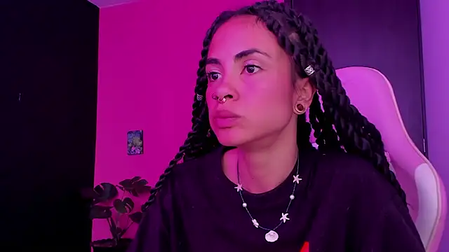 Snapshot of Juanadearco5 chatting on January 2025 04:00:02 PM Juanadearco5 online show from January 2025 04:00:02 PM