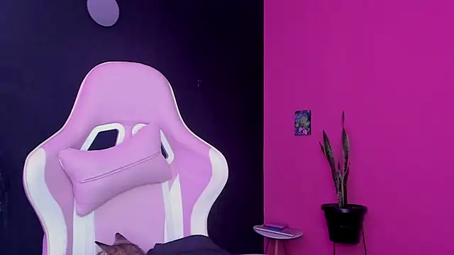 Snapshot of Juanadearco5 chatting on January 2025 07:12:01 PM Juanadearco5 online show from January 2025 07:12:01 PM