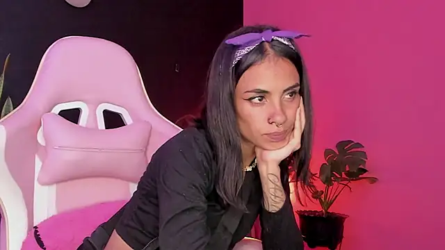 Snapshot of Juanadearco5 chatting on February 2025 09:07:02 PM Juanadearco5 online show from February 2025 09:07:02 PM