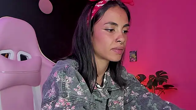 Snapshot of Juanadearco5 chatting on February 2025 09:28:01 PM Juanadearco5 online show from February 2025 09:28:01 PM