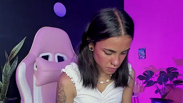 Snapshot of Juanadearco5 chatting on February 2025 12:29:01 PM Juanadearco5 online show from February 2025 12:29:01 PM