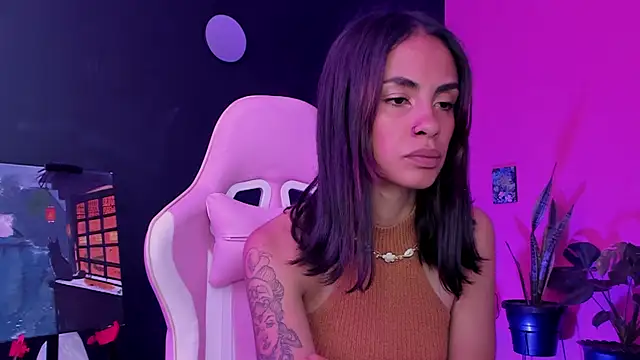 Snapshot of Juanadearco5 chatting on February 2025 01:28:01 PM Juanadearco5 online show from February 2025 01:28:01 PM