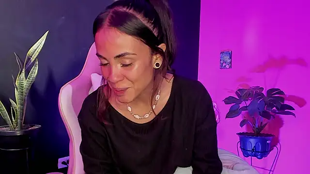 Snapshot of Juanadearco5 chatting on February 2025 11:58:01 AM Juanadearco5 online show from February 2025 11:58:01 AM