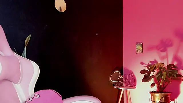 Snapshot of Juanadearco5 chatting on March 2025 10:31:02 PM Juanadearco5 online show from March 2025 10:31:02 PM