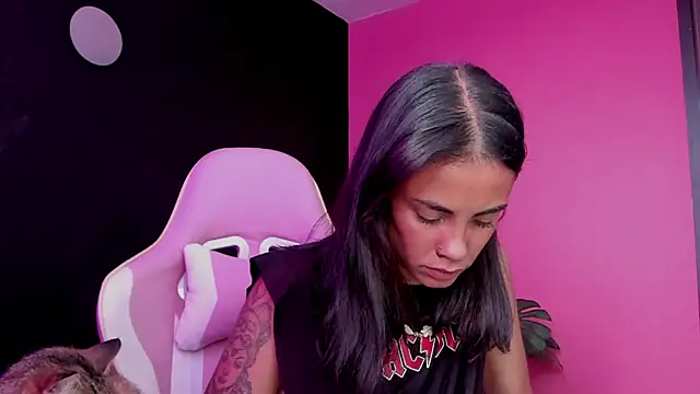 Snapshot of Juanadearco5 chatting on March 2025 03:07:02 PM Juanadearco5 online show from March 2025 03:07:02 PM