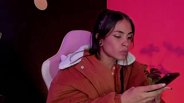 Snapshot of Juanadearco5 chatting on March 2025 09:37:01 PM Juanadearco5 online show from March 2025 09:37:01 PM