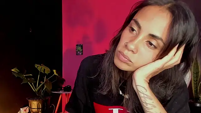 Snapshot of Juanadearco5 chatting on March 2025 09:45:01 PM Juanadearco5 online show from March 2025 09:45:01 PM