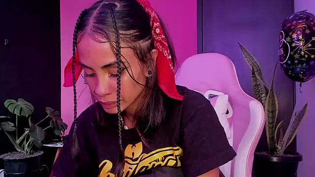 Snapshot of Juanadearco5 chatting on March 2025 04:42:02 PM Juanadearco5 online show from March 2025 04:42:02 PM