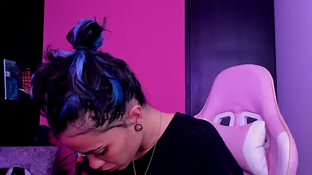 Snapshot of Juanadearco5 chatting on October 2025 02:57:02 PM Juanadearco5 online show from October 2025 02:57:02 PM