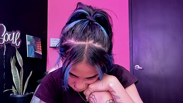 Juanadearco5 online show from November 2025 04:06:01 PM