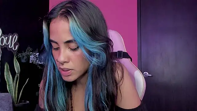 Juanadearco5 online show from December 2025 08:25:02 PM