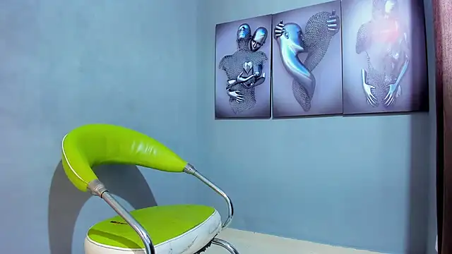 Snapshot of jamiief4 chatting on October 2025 03:41:01 PM jamiief4 online show from October 2025 03:41:01 PM