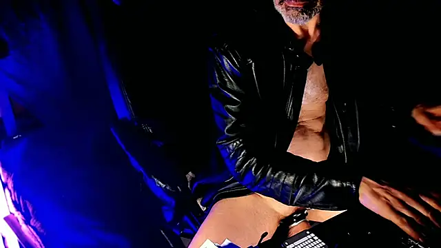 Snapshot of lux_dei chatting on March 2026 03:11:02 AM lux dei online show from March 2026 03:11:02 AM