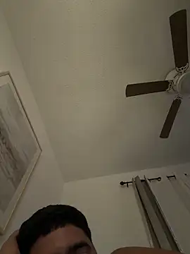 elwhite1996 online show from November 2025 03:56:02 AM