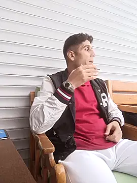 arenn1997 online show from November 2025 01:33:02 PM