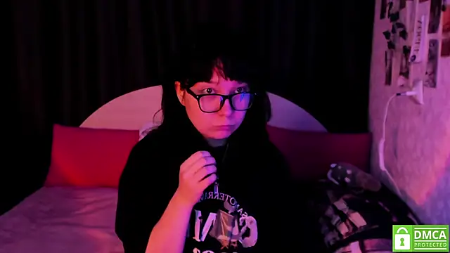 dreamgirllovee online show from December 2025 01:12:02 AM