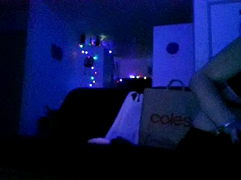 QueenMilf36 online show from December 2024 01:44:02 PM