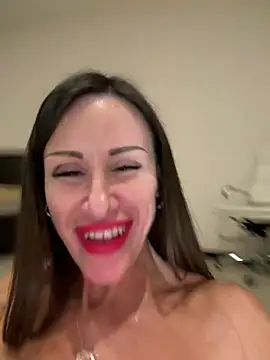 Snapshot of Hott_Lolla chatting on February 2025 05:53:02 PM Hott Lolla online show from February 2025 05:53:02 PM