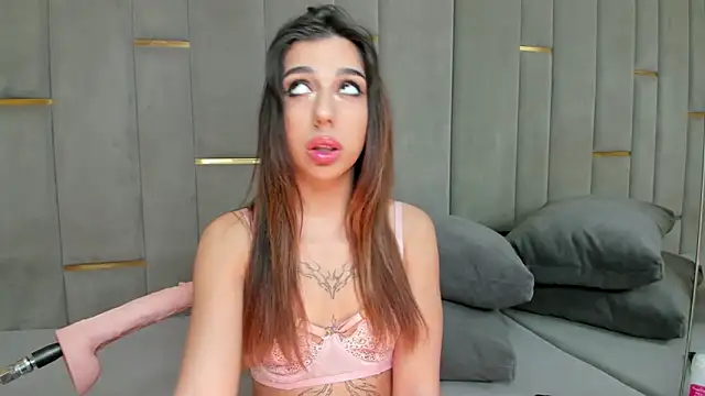 Snapshot of eva_lim chatting on October 2025 03:52:01 PM eva lim online show from October 2025 03:52:01 PM