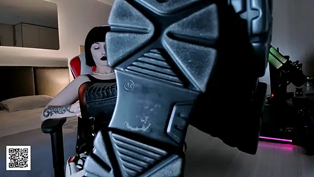 Snapshot of _Goddess_Misha_ chatting on November 2025 09:02:02 PM Goddess Misha online show from November 2025 09:02:02 PM