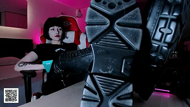 Snapshot of _Goddess_Misha_ chatting on November 2025 09:09:01 PM Goddess Misha online show from November 2025 09:09:01 PM