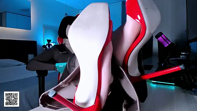 Snapshot of _Goddess_Misha_ chatting on November 2025 05:50:02 PM Goddess Misha online show from November 2025 05:50:02 PM