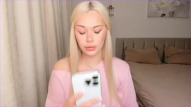 Snapshot of Lina_Flores chatting on November 2025 03:41:01 AM Lina Flores online show from November 2025 03:41:01 AM