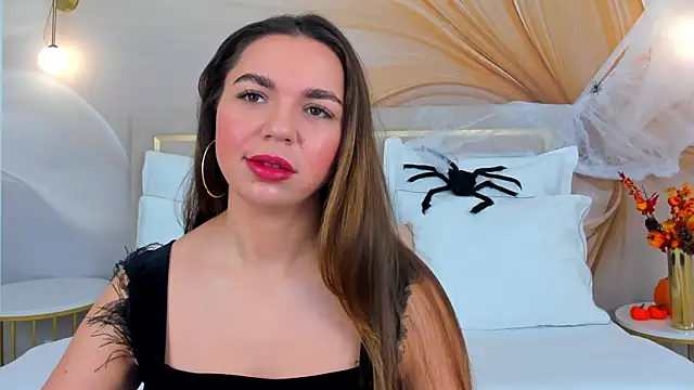 Snapshot of CamillaLarson chatting on October 2025 03:07:02 AM CamillaLarson online show from October 2025 03:07:02 AM