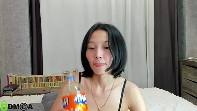 Snapshot of ailey_chao chatting on January 2025 03:53:02 PM ailey chao online show from January 2025 03:53:02 PM