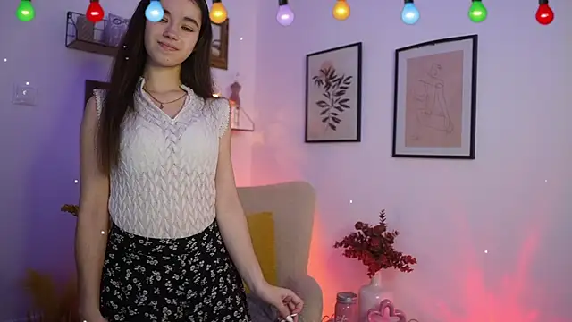 Gia Paige18 online show from December 2025 01:59:02 PM