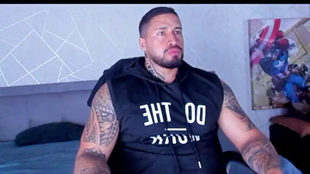 Cristian Walker online show from April 2026 11:33:02 PM