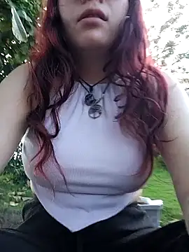 Snapshot of Erza_escarleth chatting on June 2026 09:58:01 PM Erza escarleth online show from June 2026 09:58:01 PM