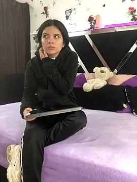 1lovelygirls online show from October 2025 12:01:02 PM