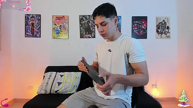 jonathanjoestar  online show from December 2025 12:56:01 PM