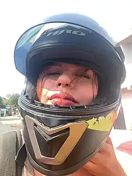 lalilamassu1 online show from February 2025 02:21:02 PM