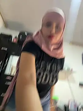 lalilamassu1 online show from February 2025 02:35:02 PM