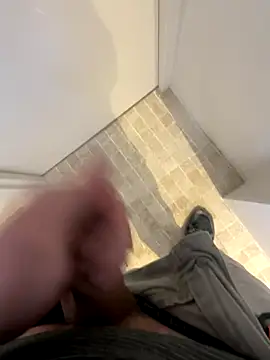 Snapshot of dimitriei chatting on December 2025 02:10:02 PM dimitriei online show from December 2025 02:10:02 PM