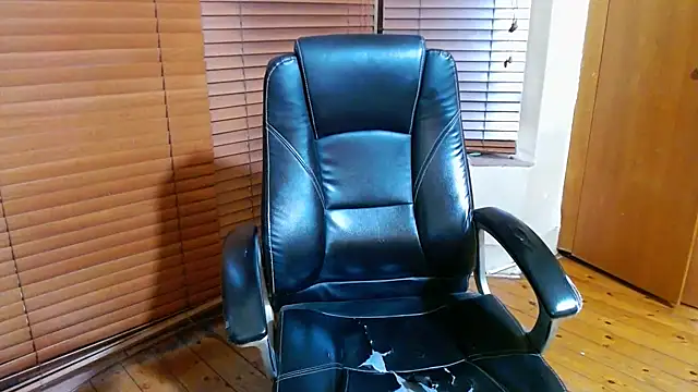 Snapshot of Foxy_African chatting on October 2025 04:08:01 PM Foxy African online show from October 2025 04:08:01 PM