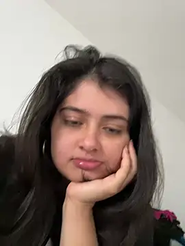 Stephania 18 online show from January 2025 03:39:01 PM