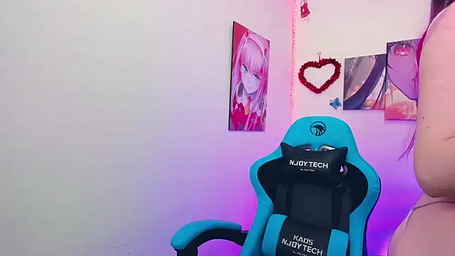 Snapshot of Julieta_cott chatting on February 2025 01:41:02 AM Julieta cott online show from February 2025 01:41:02 AM