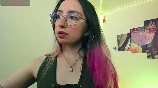 Snapshot of Julieta_cott chatting on March 2025 02:14:02 AM Julieta cott online show from March 2025 02:14:02 AM