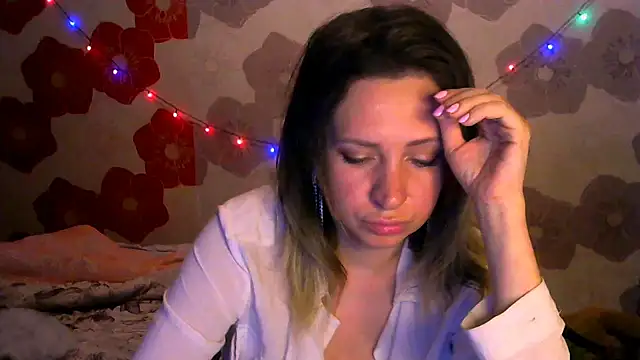 Snapshot of Queen_Daenerys chatting on October 2025 07:33:01 PM Queen Daenerys online show from October 2025 07:33:01 PM