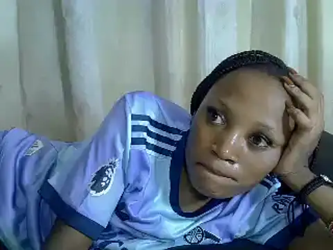 Snapshot of SpicyPetite chatting on February 2025 06:23:02 PM SpicyPetite online show from February 2025 06:23:02 PM