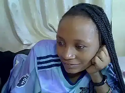 Snapshot of SpicyPetite chatting on February 2025 05:37:02 AM SpicyPetite online show from February 2025 05:37:02 AM