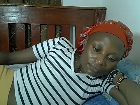 Snapshot of SpicyPetite chatting on May 2026 12:12:01 PM SpicyPetite online show from May 2026 12:12:01 PM