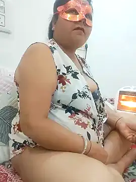 Snapshot of BBW_HOT_COUPLE chatting on January 2025 05:10:02 PM BBW HOT COUPLE online show from January 2025 05:10:02 PM