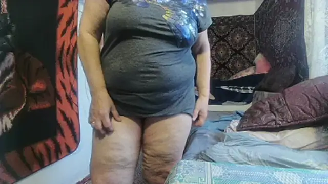 Snapshot of NataliiaRosa54 chatting on December 2025 06:55:02 AM NataliiaRosa54 online show from December 2025 06:55:02 AM