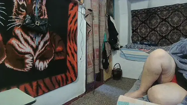 Snapshot of NataliiaRosa54 chatting on February 2026 06:22:01 AM NataliiaRosa54 online show from February 2026 06:22:01 AM