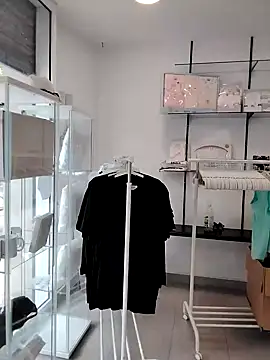 GatitaXD27 online show from September 2025 10:25:02 AM